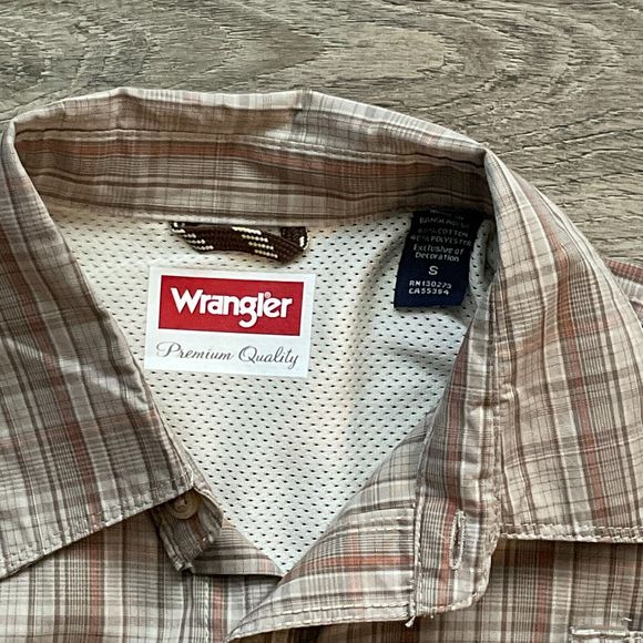 Wrangler Men Button Down Shirt Premium‎ Quality Long Sleeve Utility Size Small - Picture 3 of 7
